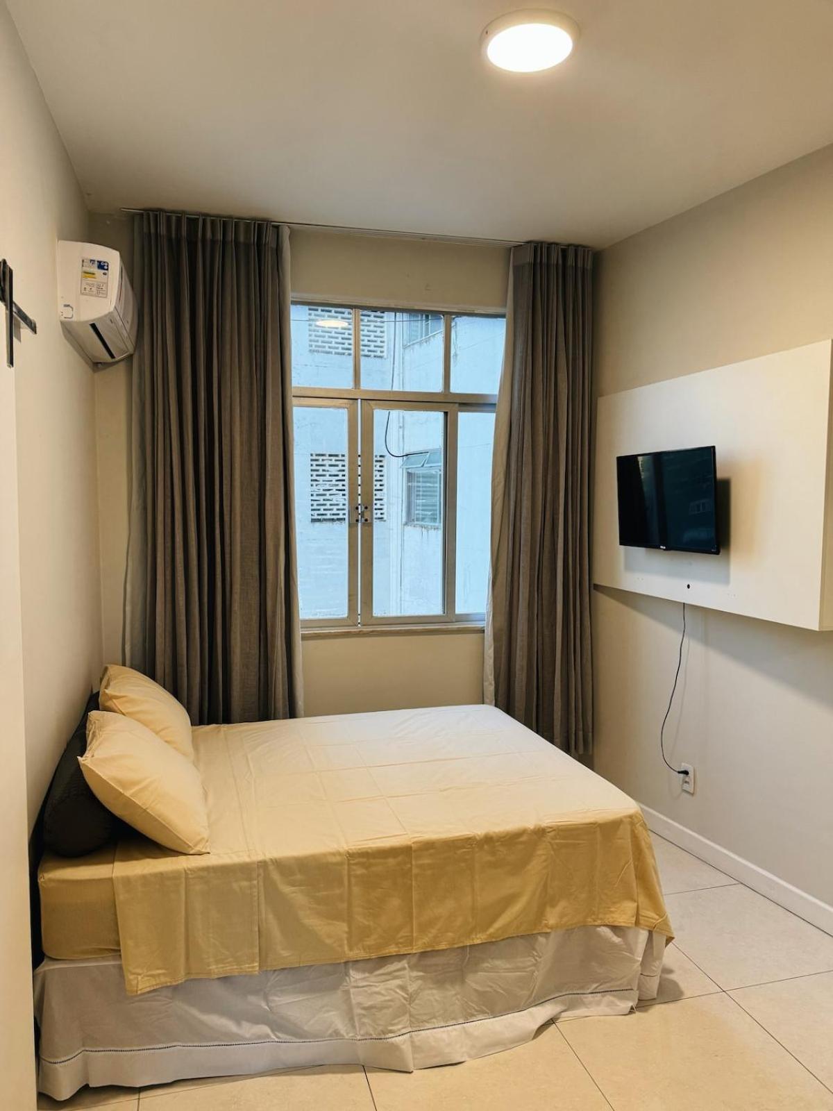Ape Aura L In The Heart Of Porto Da Barra